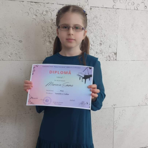 Поздравляем Маркову Эмму, ученицу 2 „А” класса